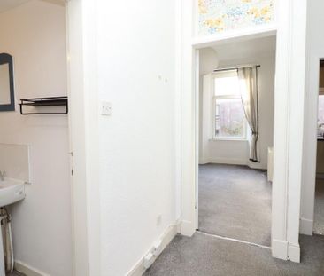 2 Bed Flat, Boyd Street, G42 - Photo 4