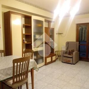 Bilocale in affitto - Photo 2