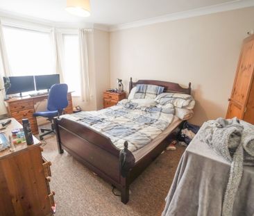 3 Bedroom Flat To Rent in Winton - £1,590 pcm Tenancy Info - Photo 3