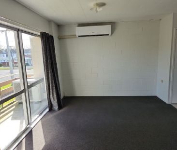 One bedroom unit close to City Centre - Photo 6