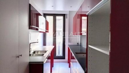 PARIS VIII - appartement familial en deux chambres - Avenue Mont - Photo 4