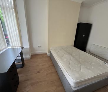 Seaford Road, Salford - Photo 4