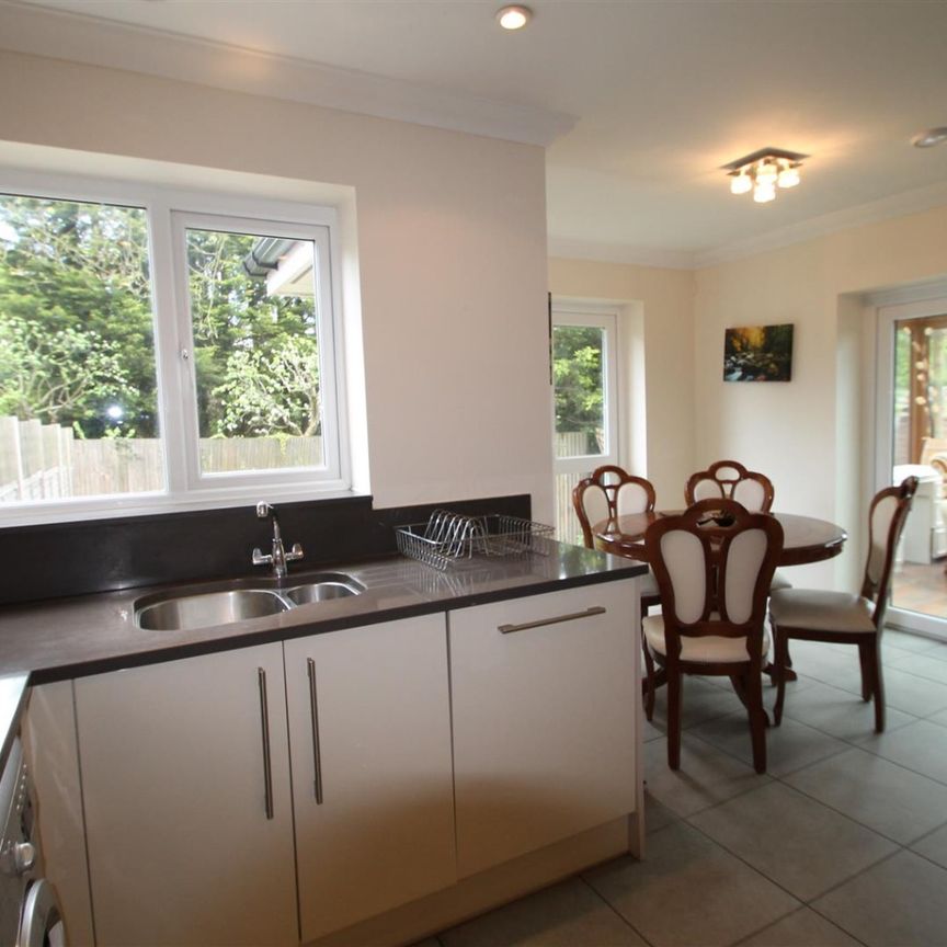 4 bed semi-detached house to rent in Earlsbury Gardens, Edgware, HA8 - Photo 1