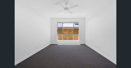 Move-In Ready, Brand-New Home in Pebble Creek! - Photo 4