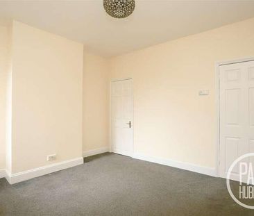 Kimberley Road, Lowestoft, NR33 - Photo 1