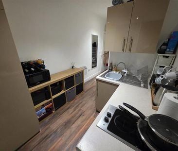 1 bedroom flat to rent - Photo 5