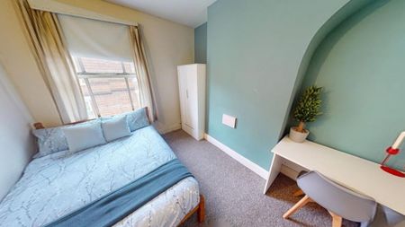 3 bedroom terraced house to rent - Photo 3