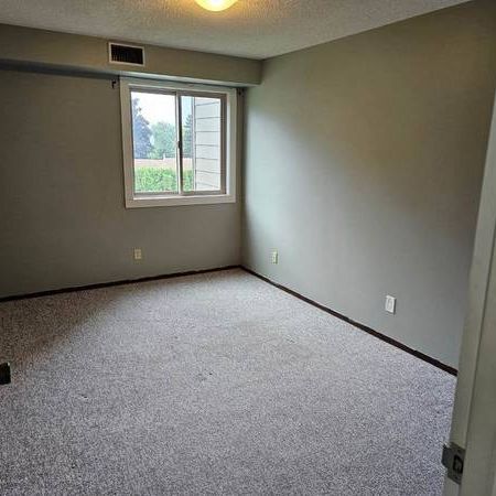 Available 2 Beds /1 Bath - Apartment In Kamloops, BC - Photo 2