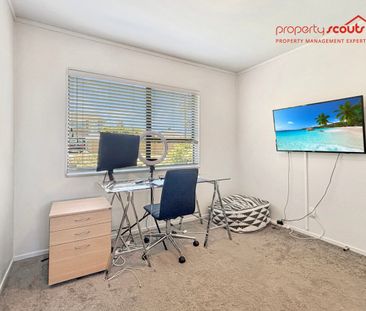 Pet Friendly Coastal Home - Photo 2