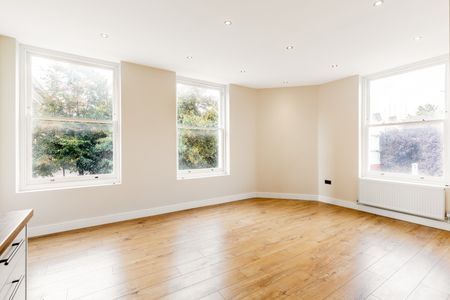 2 Bed Flat, Commercial Road, E1 - Photo 2
