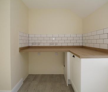 3 bedroom maisonette to rent - Photo 3