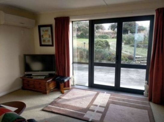 Privacy and Comfort in Roxburgh Village - Photo 1