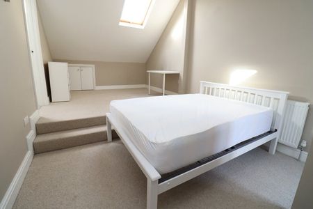 Room in a Shared House, Shakespeare Road, W3 - Photo 3