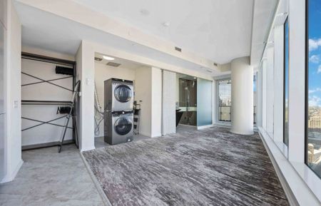 For Lease - 197 YONGE Street, Toronto, Ontario - Photo 3