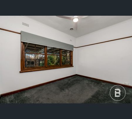 36 Churchill Avenue, Flora Hill, Vic 3550 - Photo 4