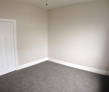 West End - 4 Bedrooms - Photo 5