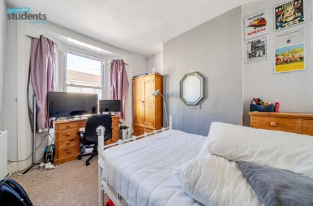 5 bedroom terraced house to rent - Photo 4