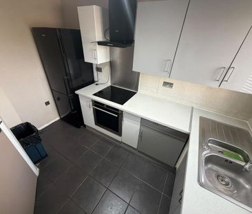3 bedroom terraced house to rent - Photo 4
