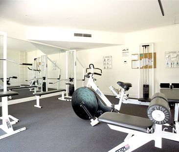 105/632 St Kilda Road - Photo 2