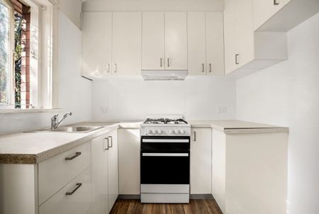 20/81 Roslyn Gardens, Elizabeth Bay NSW 2011 - Apartment For Rent | Domain - Photo 3