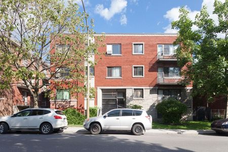 3250 Van Horne Street - Photo 4