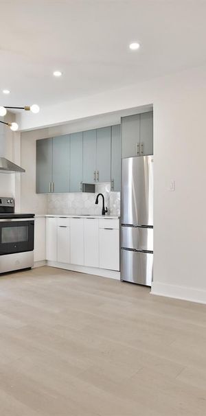 1 Bedroom Unit - 4188 Boulevard Décarie, Montréal - Photo 1