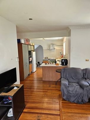 1 Bedroom Flatemate Wanted - Photo 1