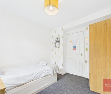 3 bedroom end of terrace house to rent - Photo 5