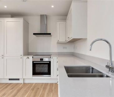 2 bedroom semi-detached house to rent - Photo 5