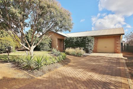 7 Kings Park Way - Photo 3