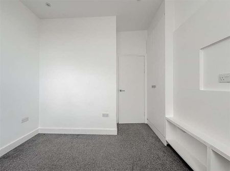 Warrior Square, St. Leonards, TN37 - Photo 4