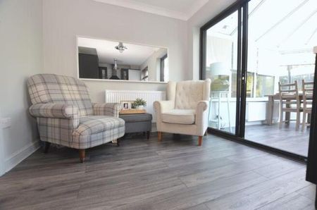 3 bedroom semi-detached house to rent - Photo 2