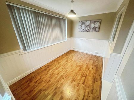 2 bedroom bungalow to rent - Photo 2