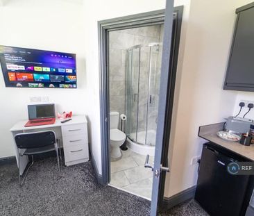 1 bedroom in a house share to rent - Photo 6