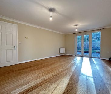 4 bedroom detached house to rent - Photo 1