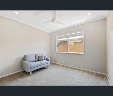 2/10 Goddard Street, Logan Reserve, Qld 4133 - Photo 2