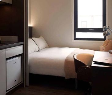 Bronze studio - Courtyard View | Upper Level - Photo 5