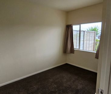 Ready to move in 2 Bedroom unit in Henderson. - Photo 6