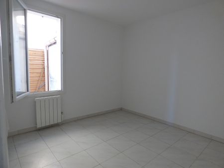 Location Appartement 2 pièces 30m² MARSEILLE 12ème - Photo 3