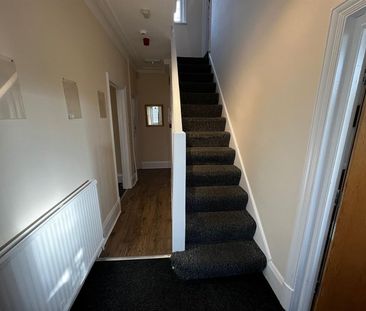 Rokeby Gardens, Headingley, LS6 3JZ, Leeds - Photo 2