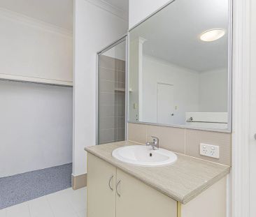 Large Family Home - Photo 4