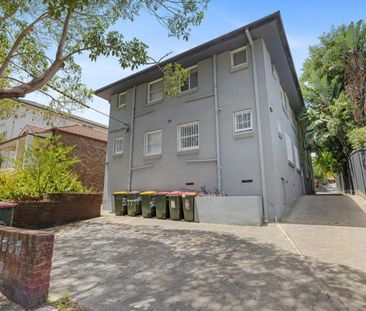 Renovated Studio Wtih Carspace - Photo 5