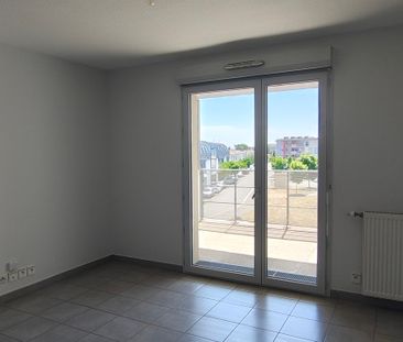 Location Appartement 2 pièces 38m² LAUNAGUET 31140 - Photo 6