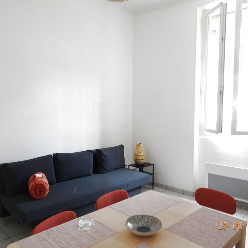 Appartement 3 pièces 69m2 MARSEILLE 5EME 1 105 euros - Photo 1