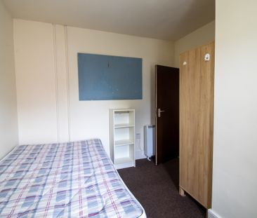 6 Bed Student Accommodation - Photo 1