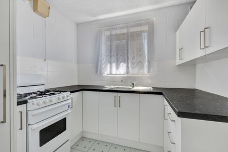 A Great Community Vibe - Photo 5