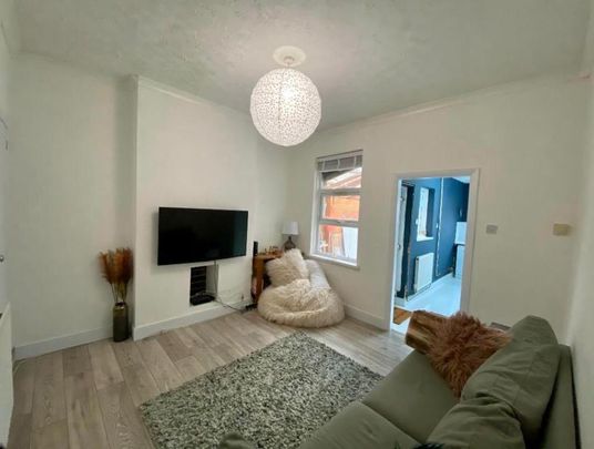 Room in a Shared House, Perrott Street, B18 - Photo 1