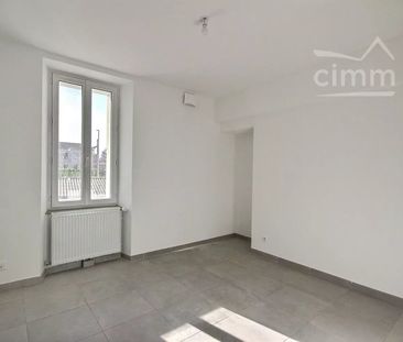 APPARTEMENT F5 avec terrasse et garage LE TEIL - Photo 2