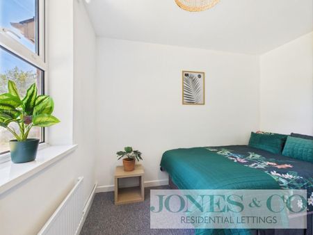 5 bedroom terraced house to rent - Photo 3