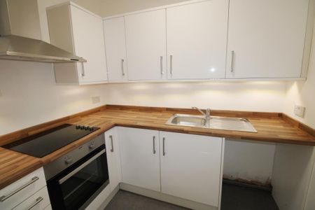 1 bedroom flat to rent - Photo 4